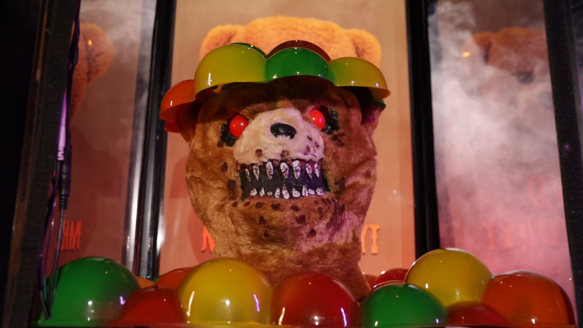FUN99886 - 5 ft Tricksy Teddy the Skill Crane Animatronic